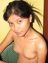 Slim and sexy manila amateur girl goes nude